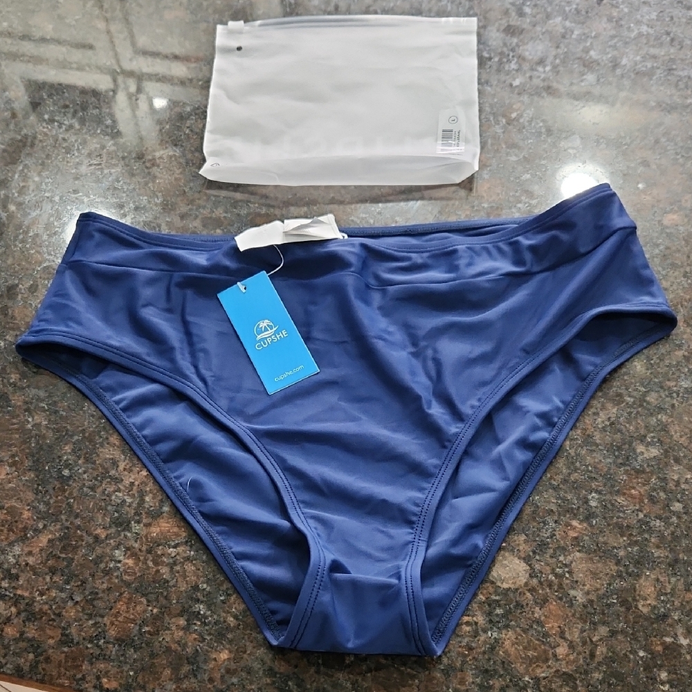 Cupshe Womens High Waisted Swim Bottoms in Deep Blue